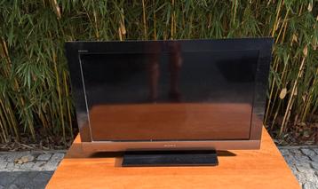 Sony tv 60 cm doorsnede in goede staat Met afstandsbediening beschikbaar voor biedingen