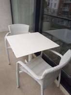 Set van terrastafeltje met 2 bijhorende stoelen, Ophalen, Zo goed als nieuw, Tuinset