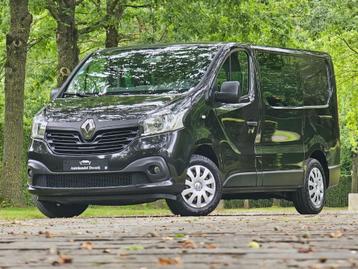 Renault trafic 1.6 diesel | 6zit | CAMERA | DUBBELE CABINE, Auto's, 2000 kg, Zwart, Bedrijf, USB
