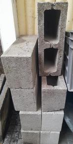 Betonblok hol 39-14-19 cm – 10 stuks – €5, Ophalen