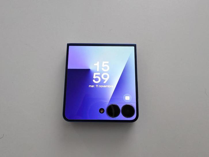 Samsung Z Flip 7 blauw 256 GB gegarandeerd, Telecommunicatie, Mobiele telefoons | Samsung, Blauw, Ophalen