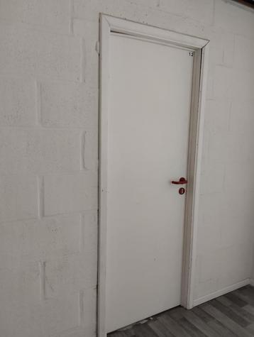 binnen deuren beschikbaar voor biedingen