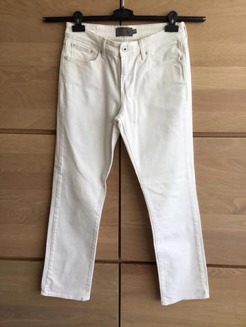 Witte jeans LEVI STRAUSS beschikbaar voor biedingen