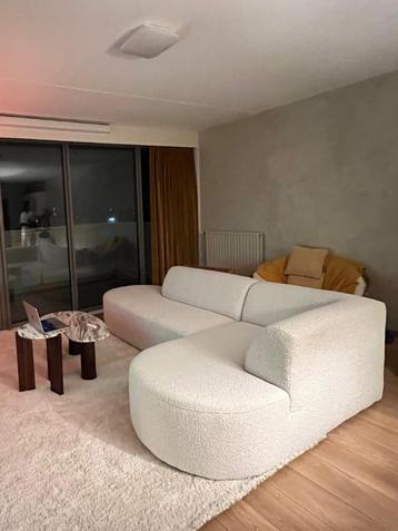 Hoekbank - zetel beschikbaar voor biedingen