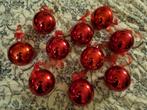 10 boules de Noël rouges incassables 9 cm avec ruban rouge, Divers, Utilisé, Enlèvement ou Envoi