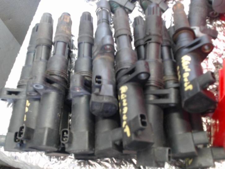 Injecteur Renault Megane 2 1.4i 72kw 7700875500 LP/14412, Auto-onderdelen, Motor en Toebehoren, Renault, Gebruikt, Ophalen