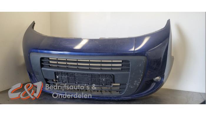 Voorbumper van een Fiat Qubo, Auto-onderdelen, Carrosserie, Bumper, Fiat, Gebruikt, 3 maanden garantie, Ophalen of Verzenden