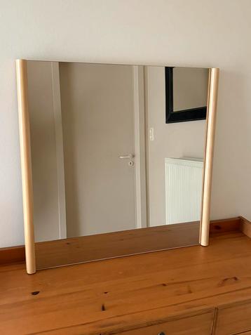 Spiegel in goede staat ( kan samen met bijgaande commode€ beschikbaar voor biedingen