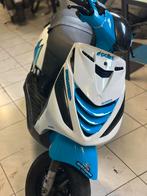 Piaggio zip 2takt, Fietsen en Brommers, Scooters | Piaggio, Ophalen, Zo goed als nieuw, Zip