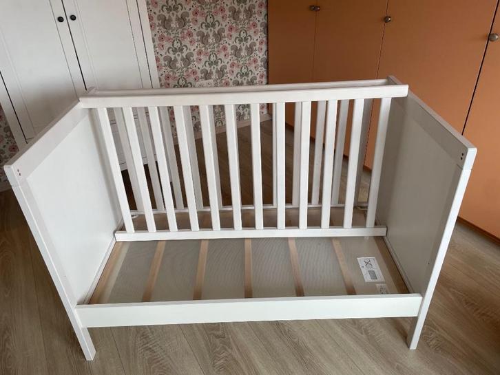 Sundvik bedje 120x60, Kinderen en Baby's, Babywiegjes en Ledikanten, Gebruikt, Ledikant, Ophalen