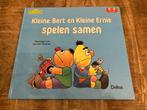 Prentenboek - Kleine Bert en Kleine Ernie spelen samen, Boeken, Ophalen of Verzenden, Gelezen, Sesamstraat, Prentenboek