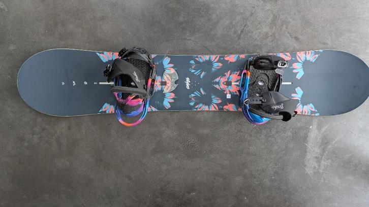 Snowboard Burton Stylus 147 + fix Scribe - Très bon état, Sport en Fitness, Snowboarden, Gebruikt, Board, Ophalen