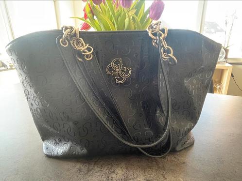 Guess shopper handtas, Handtassen en Accessoires, Tassen | Damestassen, Zo goed als nieuw, Handtas, Zwart, Ophalen of Verzenden