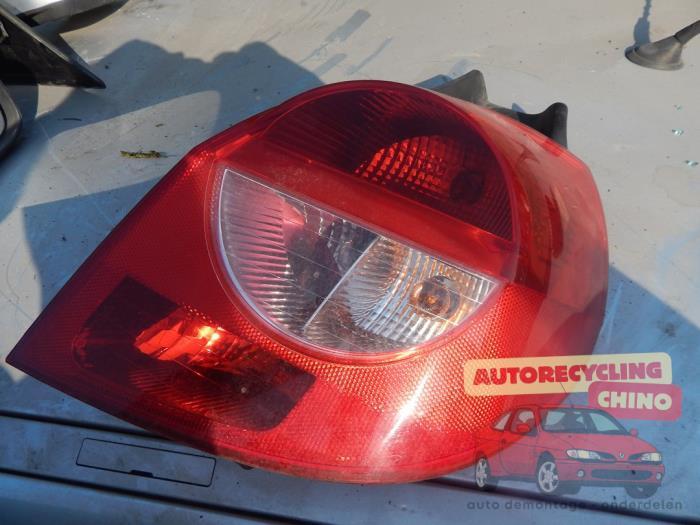 Achterlicht rechts van een Renault Clio, Auto-onderdelen, Verlichting, Renault, Gebruikt, 3 maanden garantie, Ophalen of Verzenden