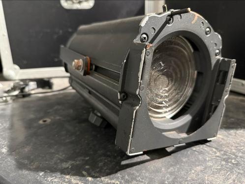500W theaterspots met Fresnel-lens + flightcase – set van 2, Muziek en Instrumenten, Theaterbelichting, Zo goed als nieuw, Ophalen