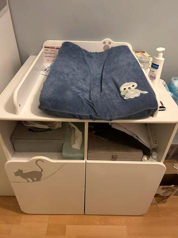 Table à langer + matelas à langer, Enlèvement, Comme neuf