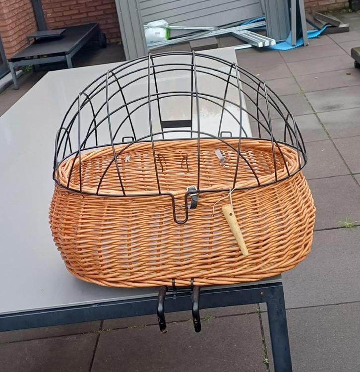 Rieten mand voor huisdier, Dieren en Toebehoren, Hondenmanden, Zo goed als nieuw, Riet, Ophalen