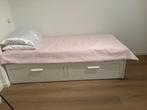 Te koop! Bed met 2 lades/2 matrassen, wit, Ophalen, Gebruikt, Wit, Tweepersoons