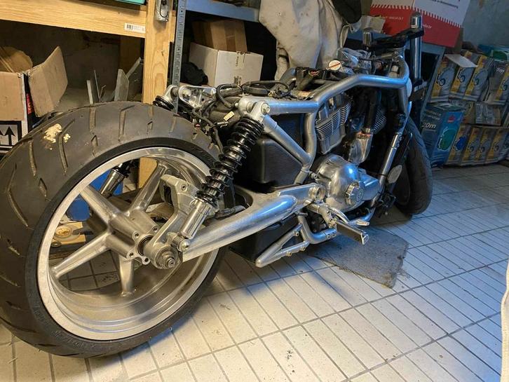 Harley v-rod voor onderdelen of project, Motoren, Onderdelen | Harley-Davidson, Ophalen