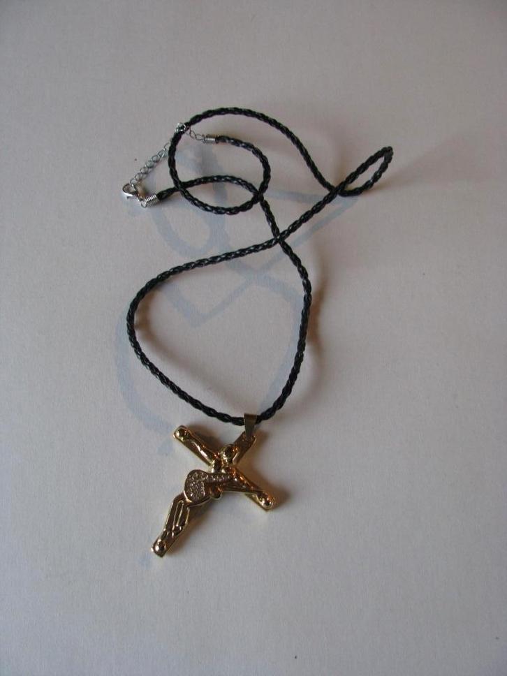 Pendentif croix Johnny Hallyday plaqué or neuf, Bijoux, Sacs & Beauté, Pendentifs, Or, Or, Envoi