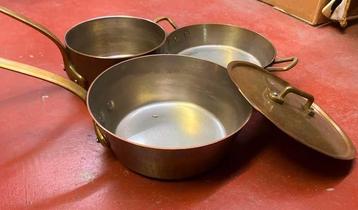 Set van 5 vintage koperen pannen- potten beschikbaar voor biedingen