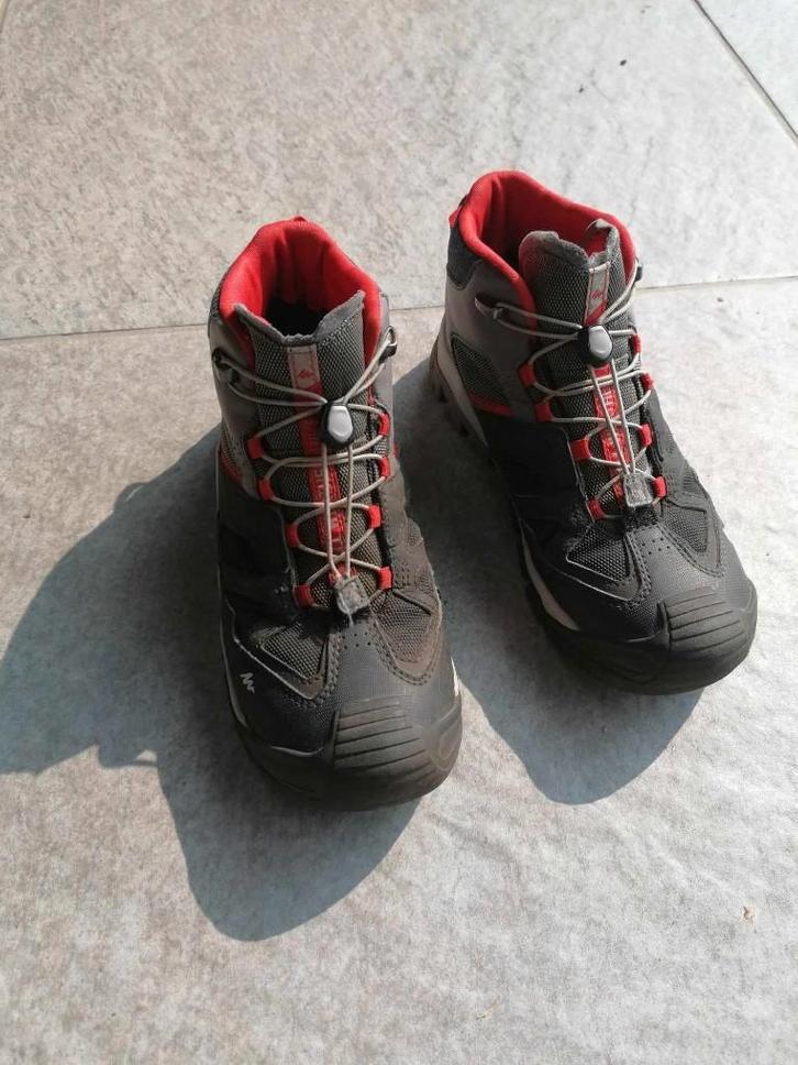 Wandelschoenen maat 36 en 37 en Quecha, Sport en Fitness, Bergsport en Wandelen, Zo goed als nieuw, Schoenen, Ophalen