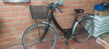 Nieuwe damesfiets saiguan met mand te koop beschikbaar voor biedingen