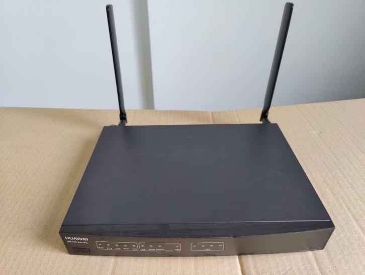 Huawei AR161G-L Enterprise Router - Mogelijke uitwisselingen, Computers en Software, Routers en Modems, Gebruikt, Router, Ophalen of Verzenden