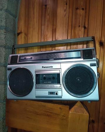 Vintage Retro Boombox Panasonic jaren 70  beschikbaar voor biedingen