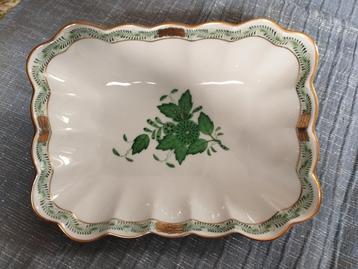 plat creux porcelaine Herend beschikbaar voor biedingen