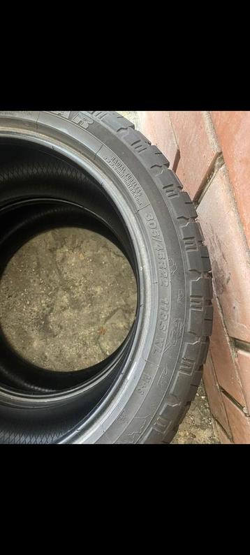 Banden voor Dodge ram 22 inch zie foto's 120 per stuk beschikbaar voor biedingen