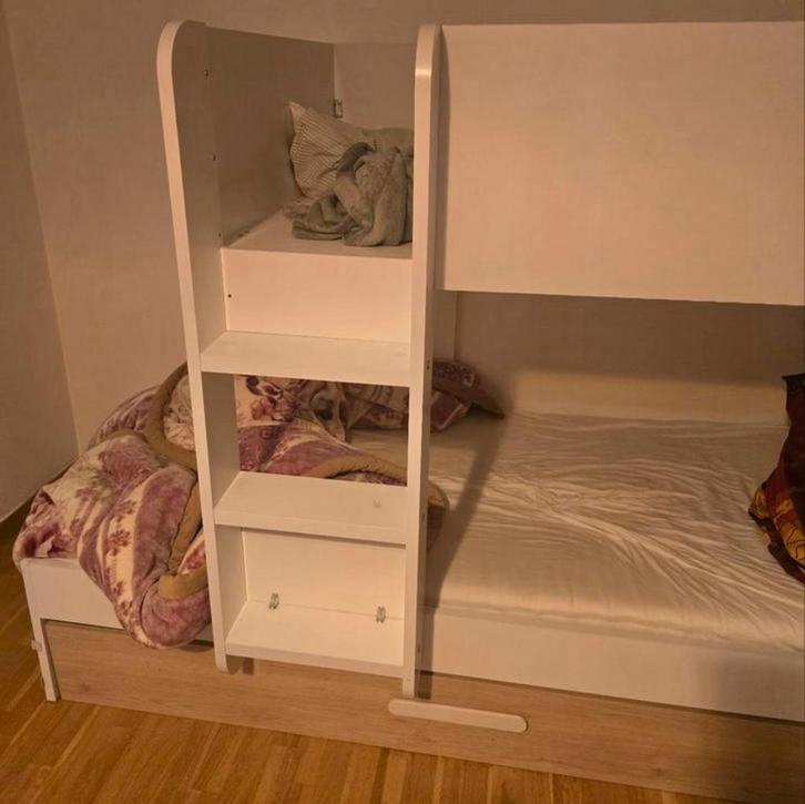 IKEA SMÅSTAD hoogslaper – bijna nieuw, met opbergruimte, Kinderen en Baby's, Kinderkamer | Stapelbedden en Hoogslapers, Zo goed als nieuw