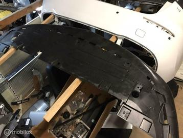 Mercedes A-klasse W177 ('18->) Bodemplaat A1773351100 beschikbaar voor biedingen