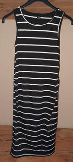 Belle robe Shein taille M, Taille 38/40 (M), Enlèvement ou Envoi, Comme neuf, Sous le genou