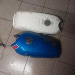2 honda benzinetanks, Fietsen en Brommers, Brommeronderdelen | Algemeen, Ophalen of Verzenden