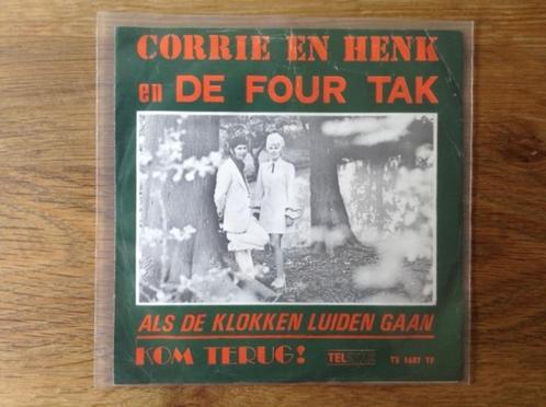 single corrie en henk en de four tak, CD & DVD, Vinyles Singles, Single, En néerlandais, 7 pouces, Enlèvement ou Envoi