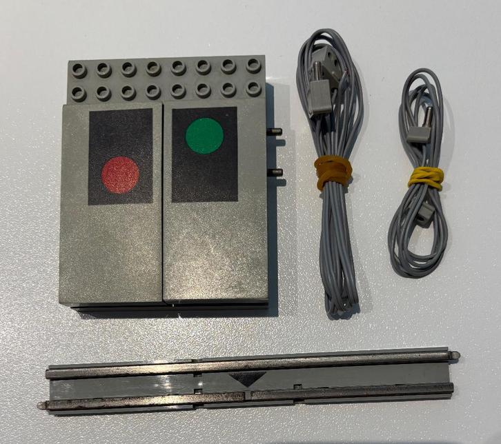 LEGO 7860 Remote controller Signaal 12 VOLT, Enfants & Bébés, Jouets | Duplo & Lego, Comme neuf, Lego, Briques en vrac, Enlèvement ou Envoi