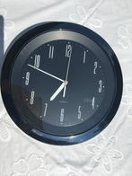 Horloge suspendue noire moderne pour cuisine ou salon, Comme neuf, Analogique, Enlèvement ou Envoi, Horloge murale