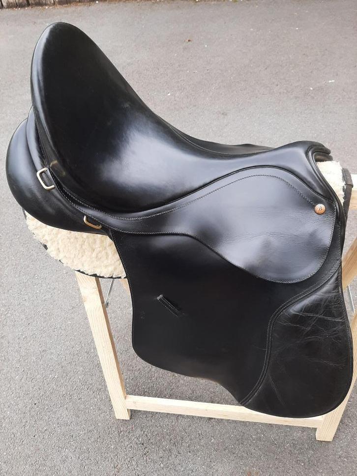 BATES zwart gemengd zadel, Dieren en Toebehoren, Paarden en Pony's | Zadels, Gebruikt, Recreatie, Ophalen