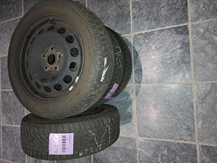 Pneus hiver Bridgestone jante 205/55-16 Blizzak LM005 TL 91H, Auto-onderdelen, Banden en Velgen, Banden en Velgen, Winterbanden