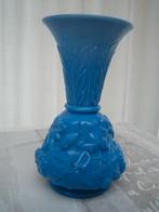 Portieux Vallerysthal antieke Franse Blauwe Opaline vaas, Antiek en Kunst, Ophalen of Verzenden