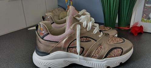 sneakers CKS mt 38 zgan, Kleding | Dames, Schoenen, Zo goed als nieuw, Sneakers, Overige kleuren, Verzenden
