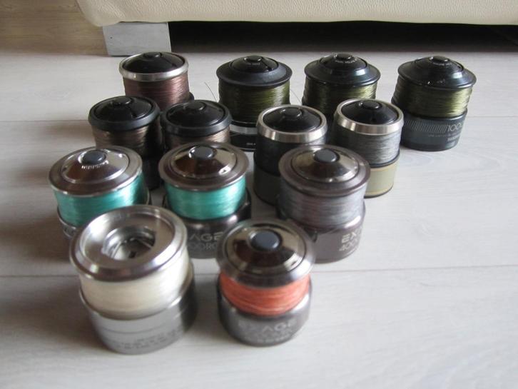 Bobines SHIMANO garnies, à la pièce (voir photos)., Sports nautiques & Bateaux, Pêche à la ligne | Général, Neuf, Moulinet, Enlèvement ou Envoi