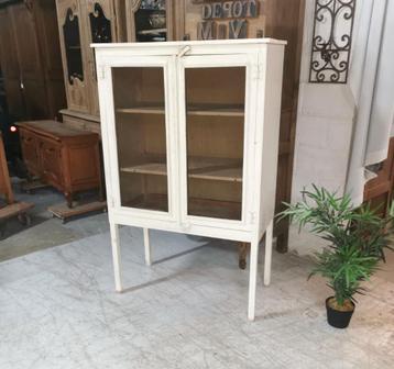 Oude brocante kast om voedsel te drogen H 152 B 96 D 49 beschikbaar voor biedingen