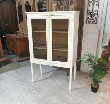 Ancienne armoire à brocante pour sécher les aliments H 152 W disponible aux enchères