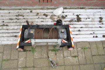hydrolishe winch 4.5 ton beschikbaar voor biedingen