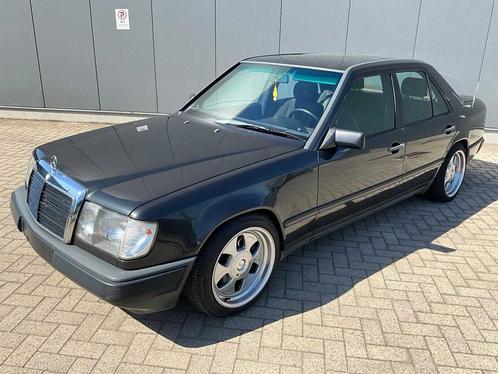 1988 Mercedes 260E oldtimer 6 cilinder, Auto's, Oldtimers, Bedrijf, Mercedes-Benz, Overige brandstoffen, Overige carrosserie, Automaat