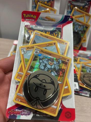 Scarlet & Violet Machamp Pokemon: Premium Checklane Blister beschikbaar voor biedingen