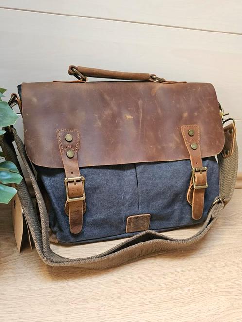 Nieuwe Vintage stijl tas van Smriti in vachette leder, Handtassen en Accessoires, Tassen | Schoudertassen, Nieuw, Overige merken