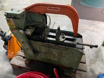 Beugelzaag 380v of 220v beschikbaar voor biedingen